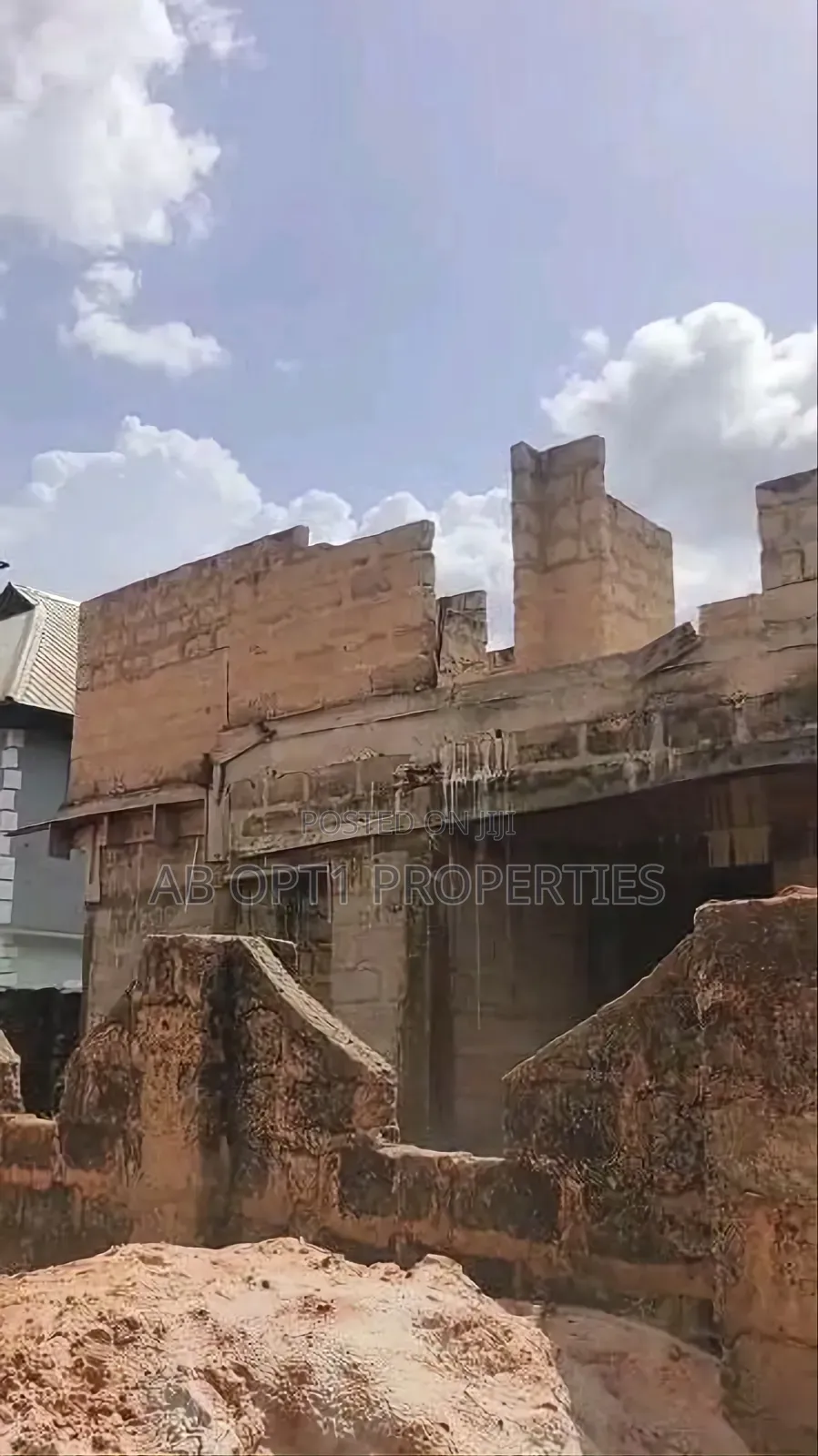 6 Units of 2 Bedrooms Each on a Lintel Level for Sale in Benin City