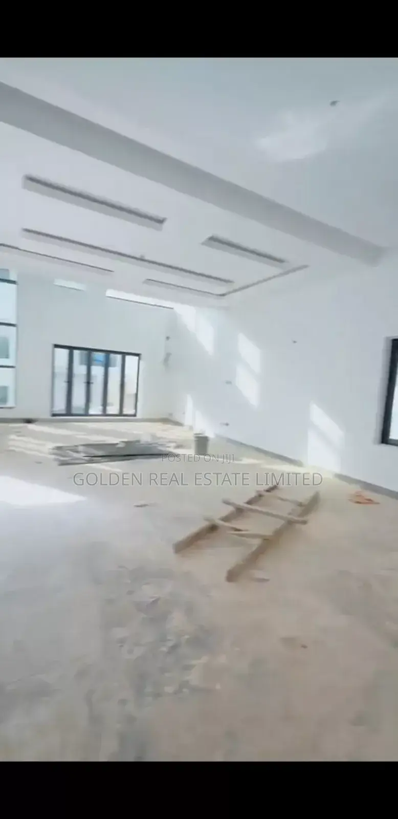 5bdrm Duplex in Central Business District for sale in Central Business District