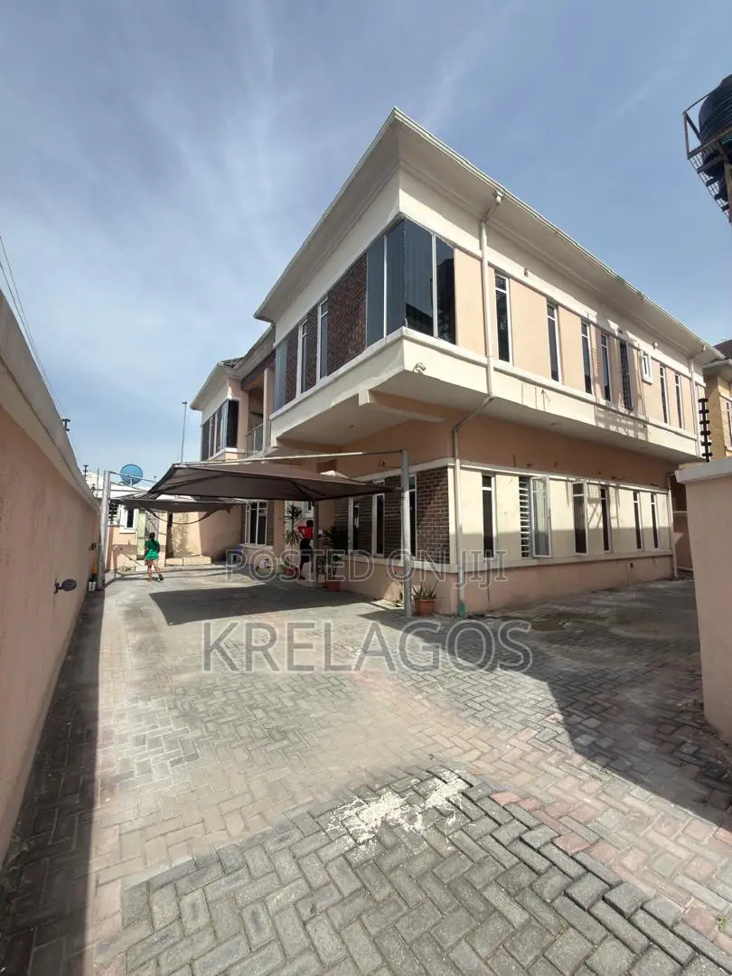 4bdrm Duplex in Chevron for sale in Chevron