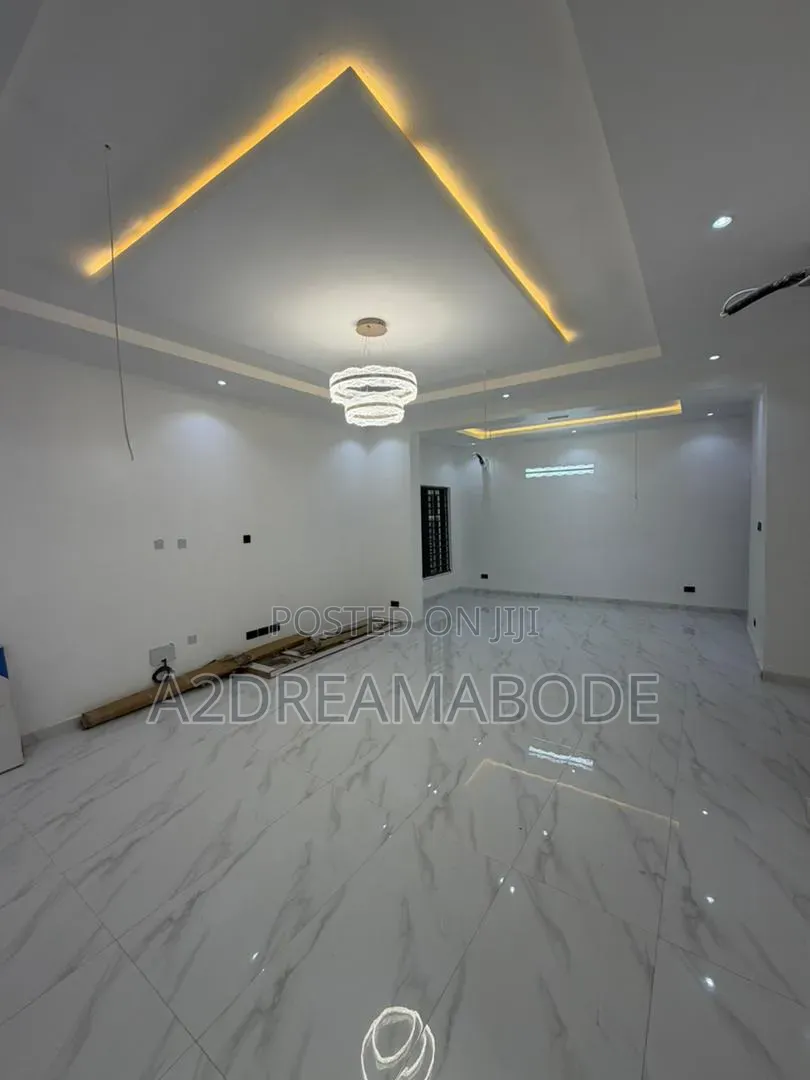 5bdrm Duplex in Omole for sale in Omole Phase 1