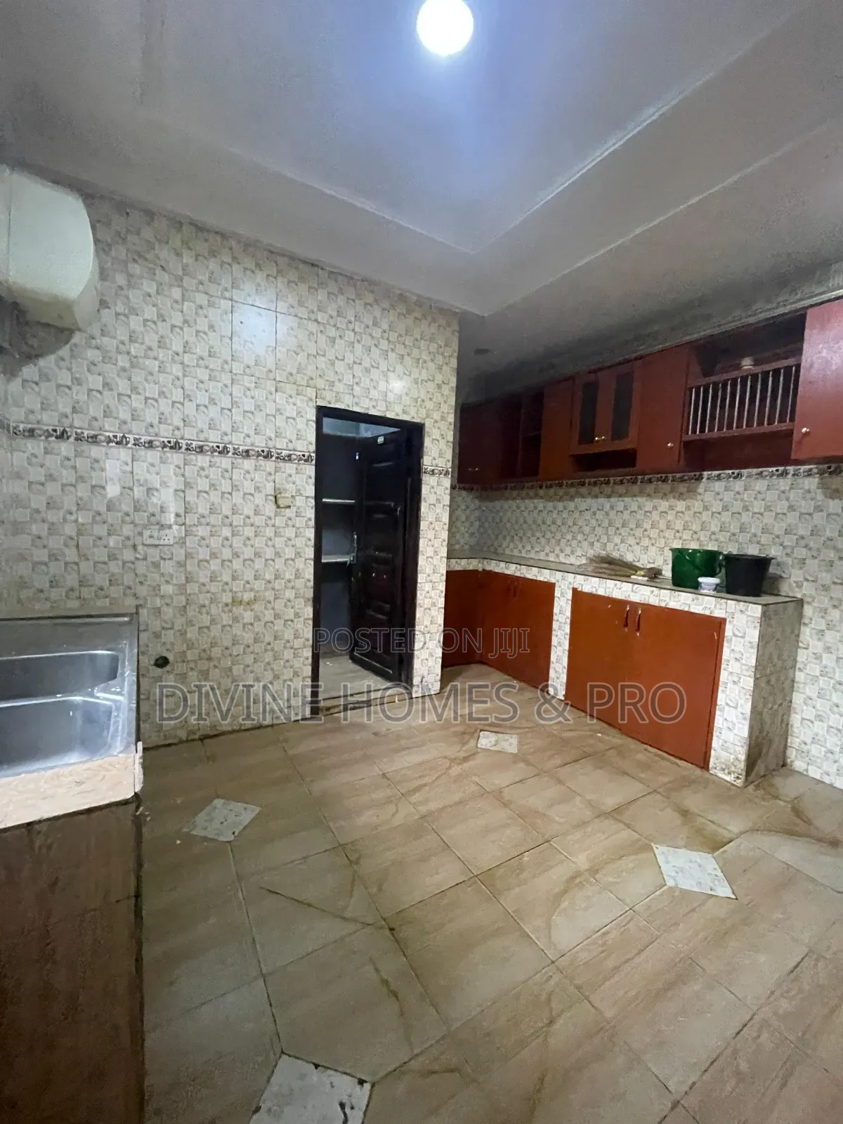 4bdrm Penthouse in Minister Quarters, Life Camp for rent in Life Camp