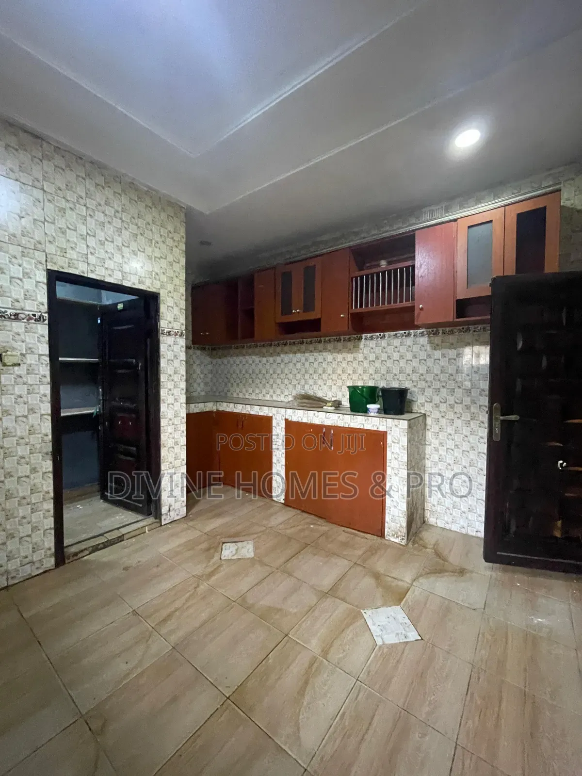 4bdrm Penthouse in Minister Quarters, Life Camp for rent in Life Camp
