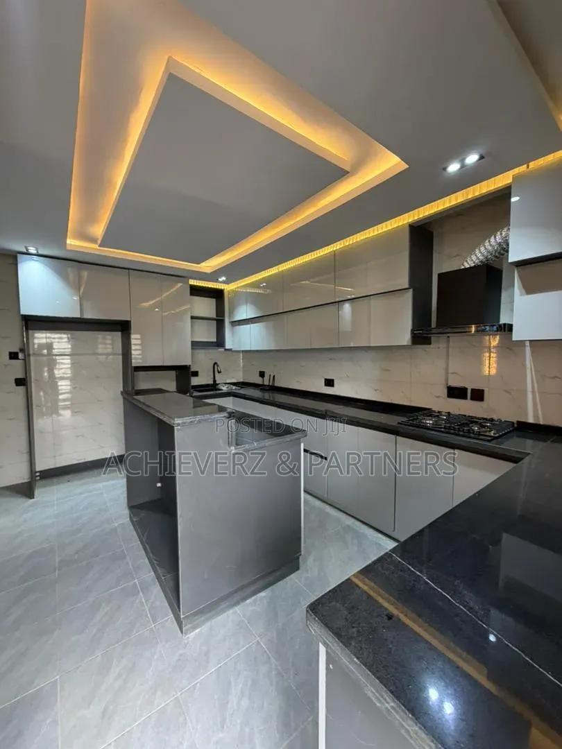 3bdrm Duplex in Jabi for sale in Jabi