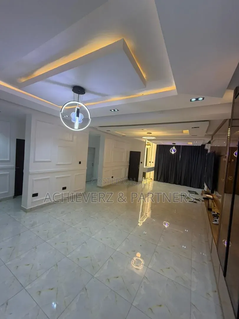 3bdrm Duplex in Jabi for sale in Jabi