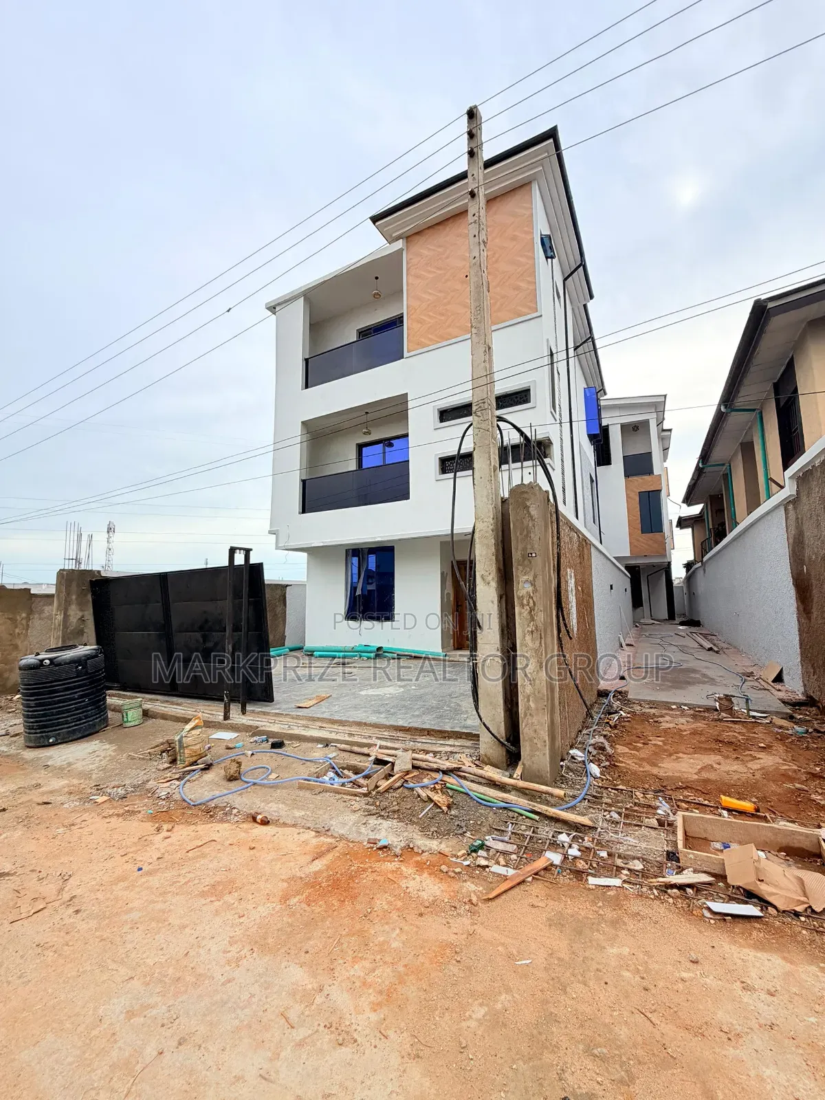 4bdrm Duplex in Magodo Gra Phase for sale in GRA Phase 1