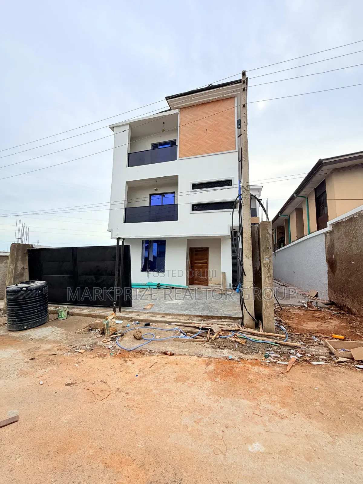4bdrm Duplex in Magodo Gra Phase for sale in GRA Phase 1