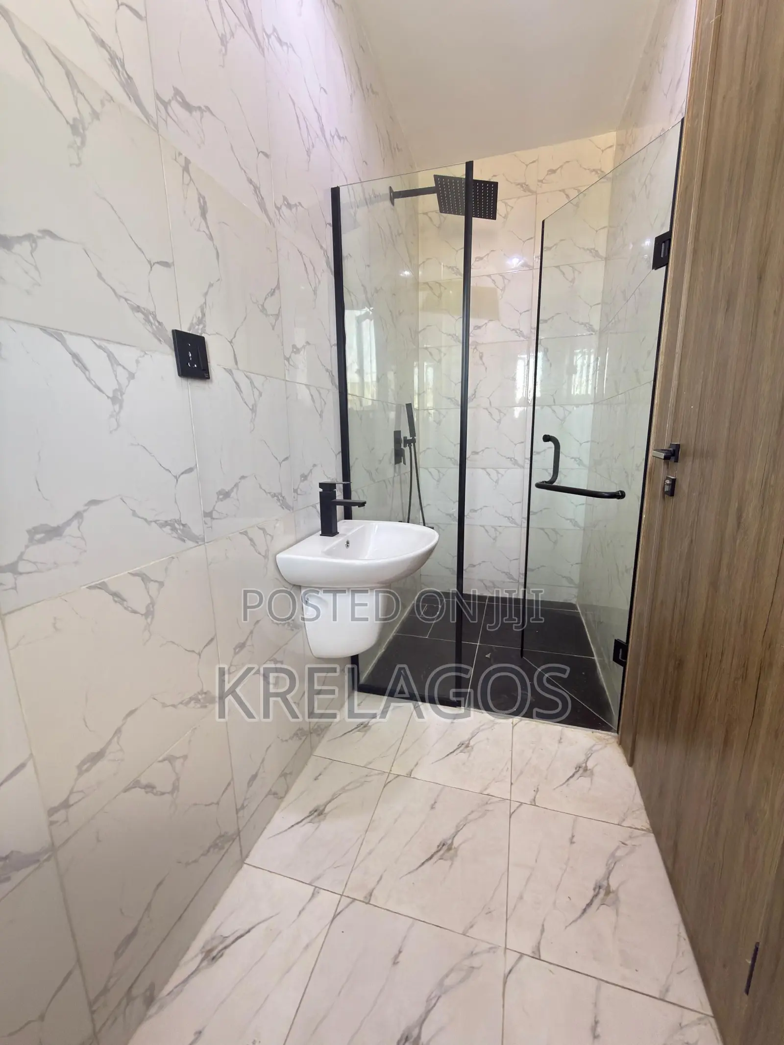 2bdrm Apartment in Lekki Phase 1 for sale in Lekki Phase 1