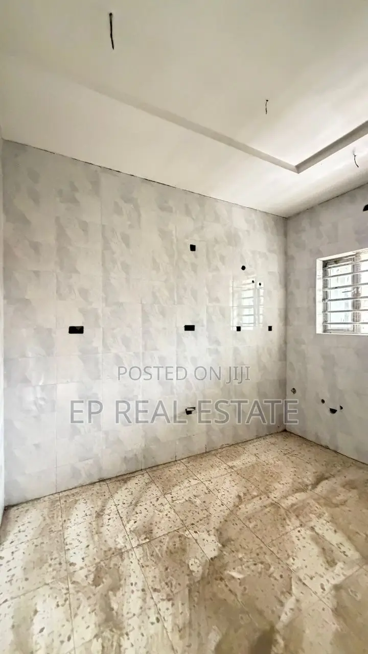 3bdrm Apartment in Lugbe District for sale in Lugbe District