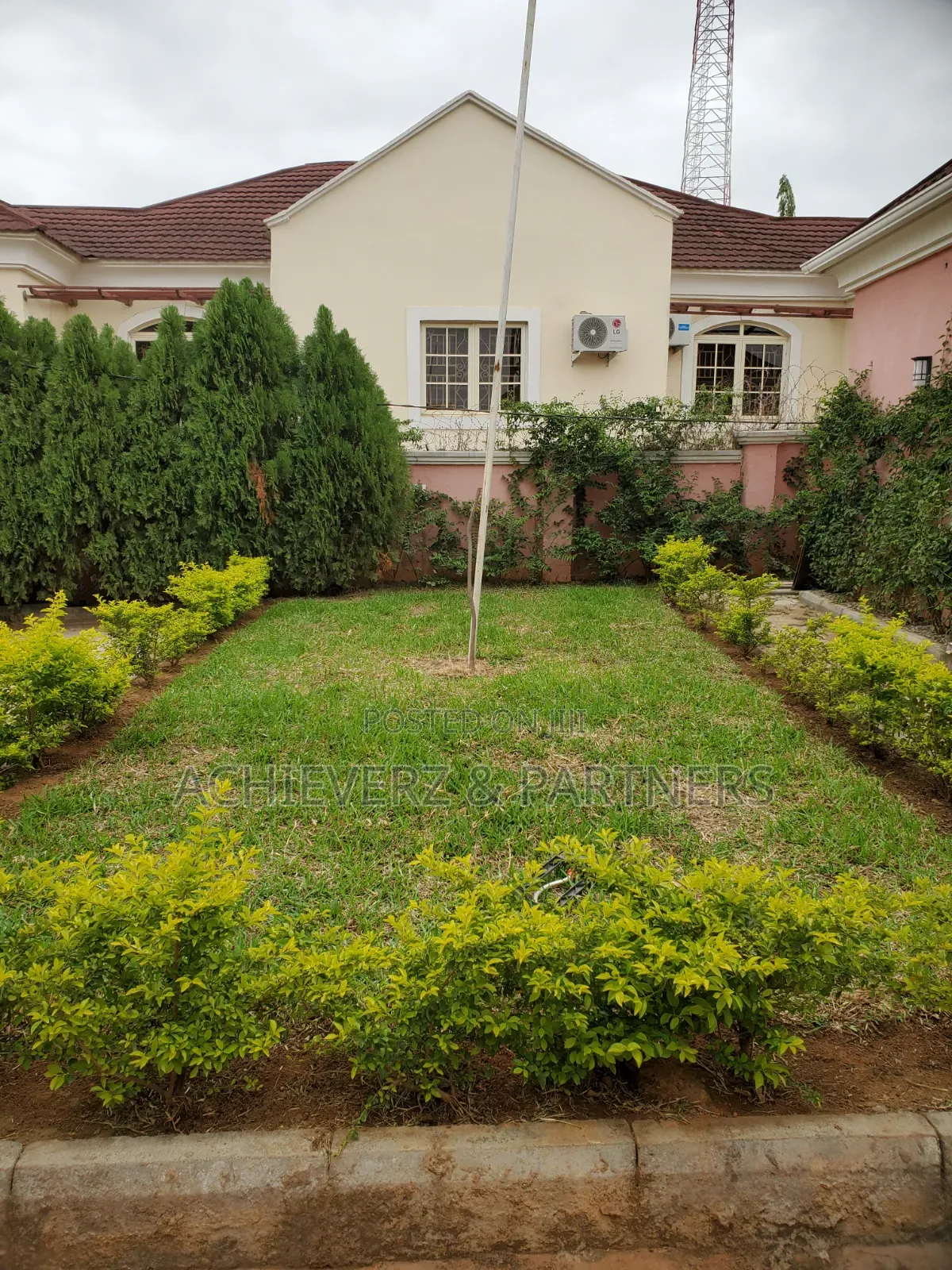 8bdrm Mansion in Asokoro for rent in Asokoro