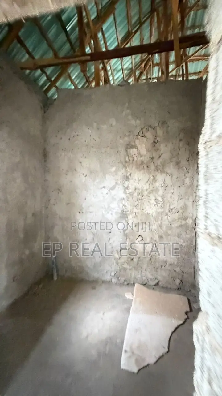 4bdrm Duplex in Lugbe District for sale in Lugbe District