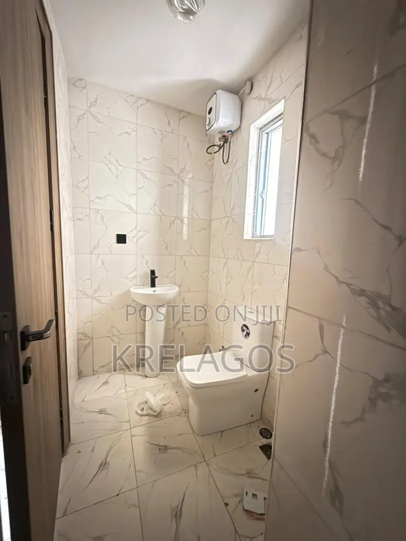 1bdrm Apartment in Lekki Phase 1 for sale in Lekki Phase 1