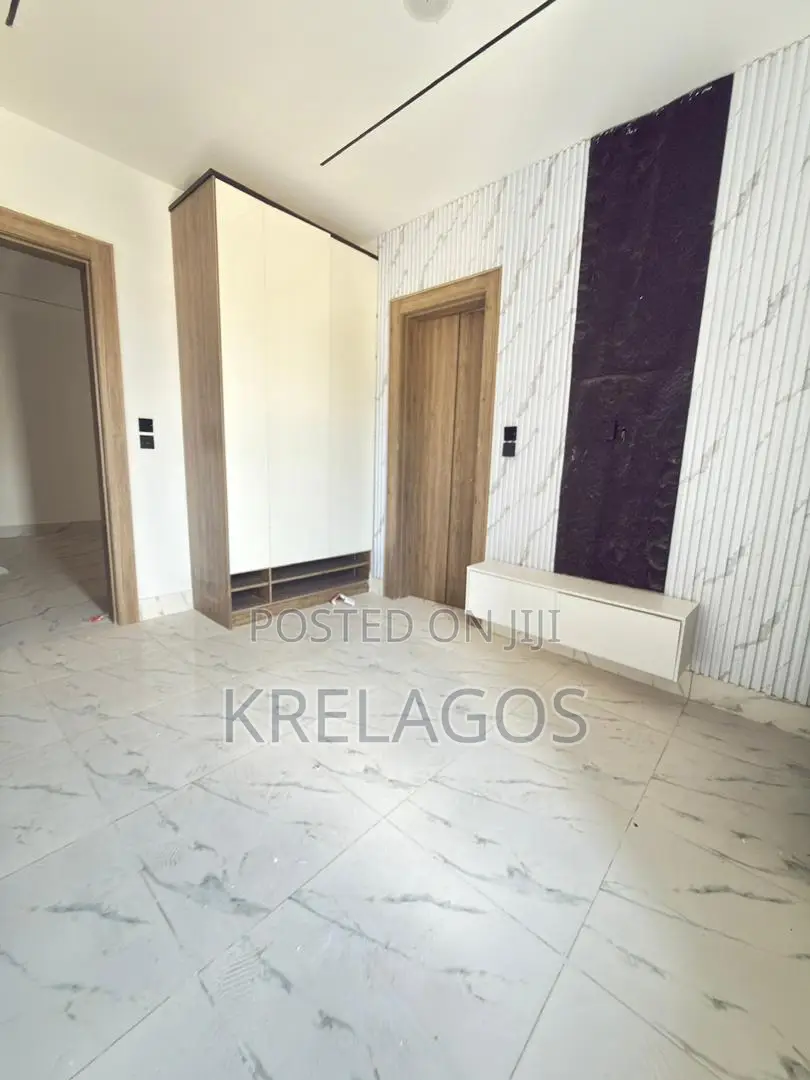 1bdrm Apartment in Lekki Phase 1 for sale in Lekki Phase 1