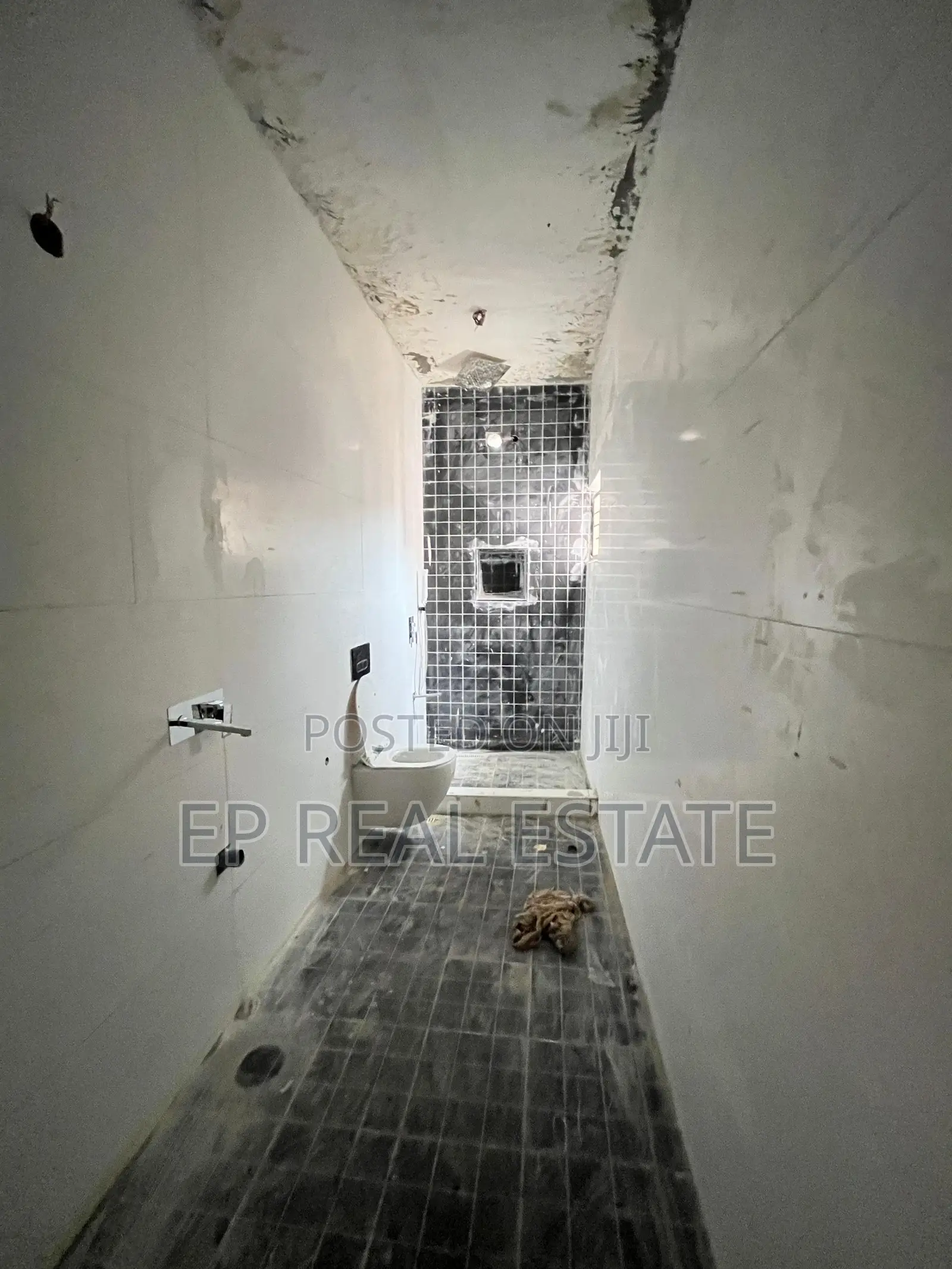 4bdrm Duplex in Gaduwa for sale in Gaduwa