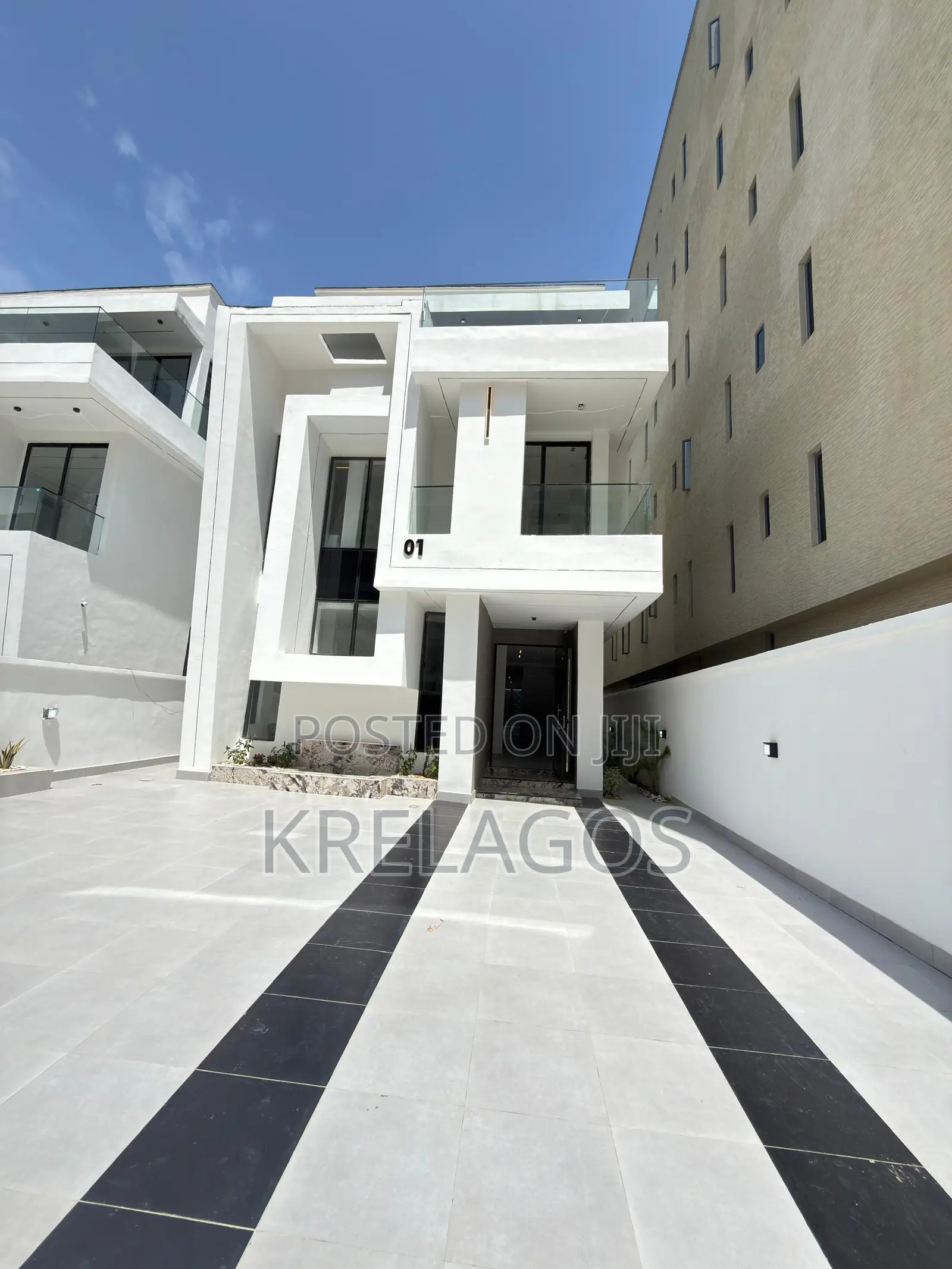 5bdrm Duplex in Lekki Phase 1 for sale in Lekki Phase 1