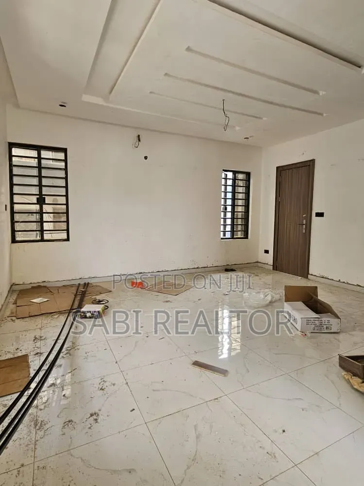 Furnished 4bdrm Duplex in Adeniyi Jones for sale in Adeniyi Jones