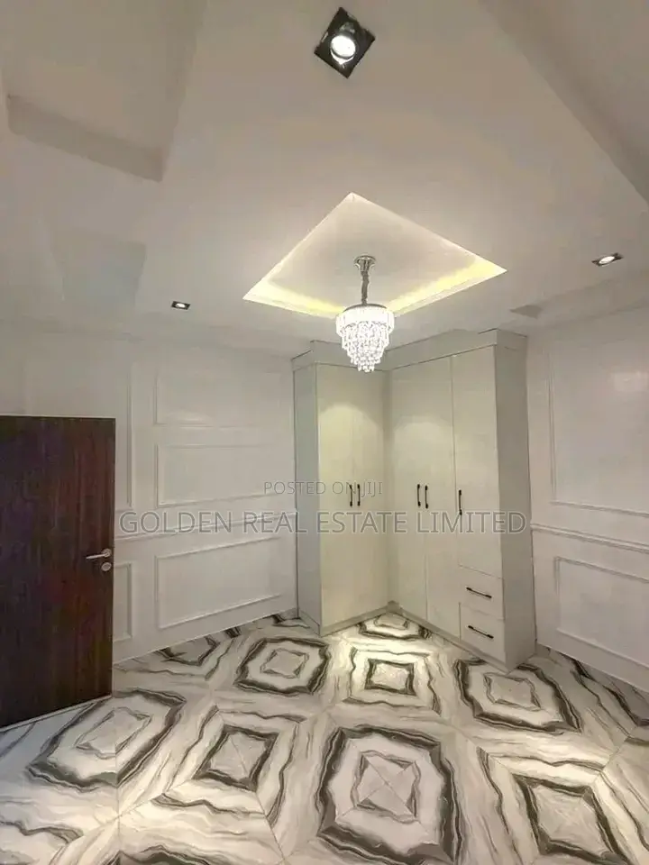 3bdrm Duplex in Jabi for sale in Jabi