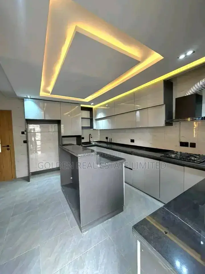 3bdrm Duplex in Jabi for sale in Jabi