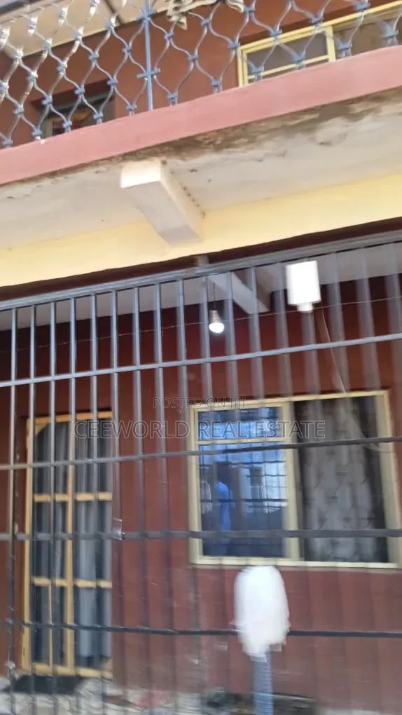 3bdrm Apartment in Elewura Challenge for rent in CHallenge / Ibadan