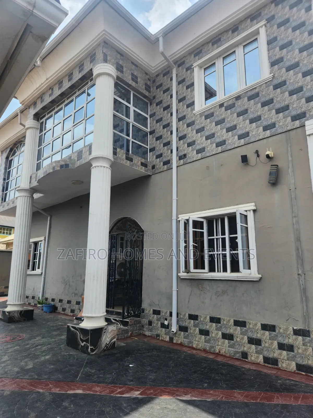 3bdrm Duplex in Ore Ofe, Akala Express for sale in Akala Express