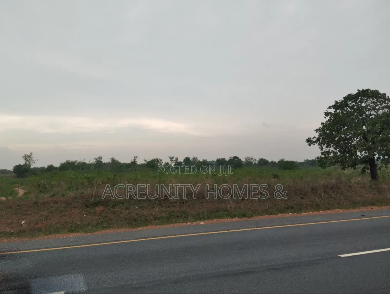 10 Acres of Commercial Land Available Iseyin-Ipapo Xpres Way Oyo State in Iseyin
