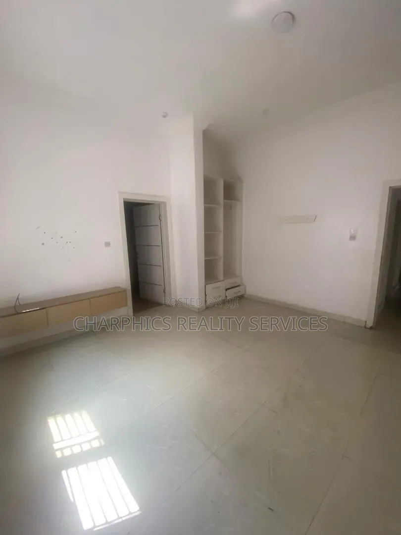 3bdrm Apartment in Lekki Phase 1 for rent in Lekki Phase 1