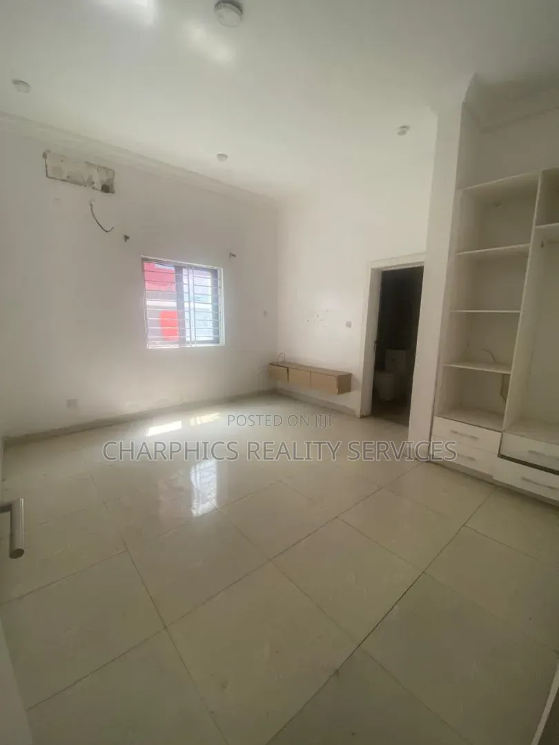 3bdrm Apartment in Lekki Phase 1 for rent in Lekki Phase 1