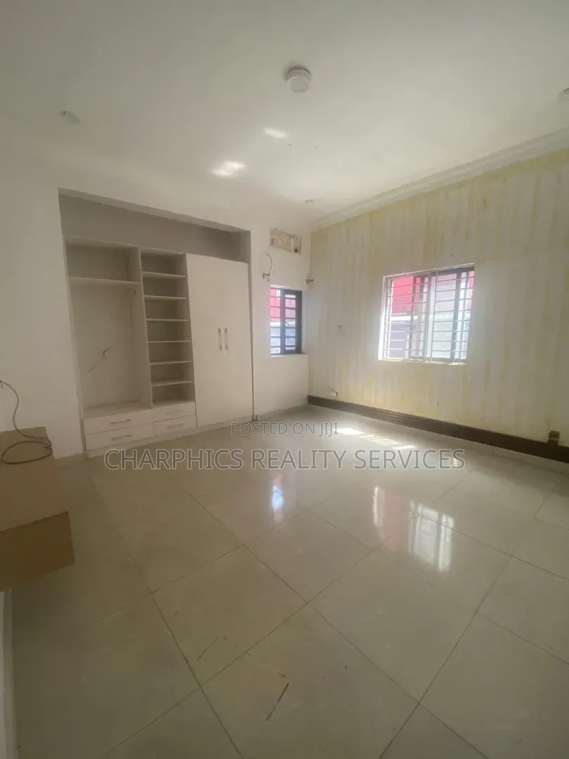 3bdrm Apartment in Lekki Phase 1 for rent in Lekki Phase 1