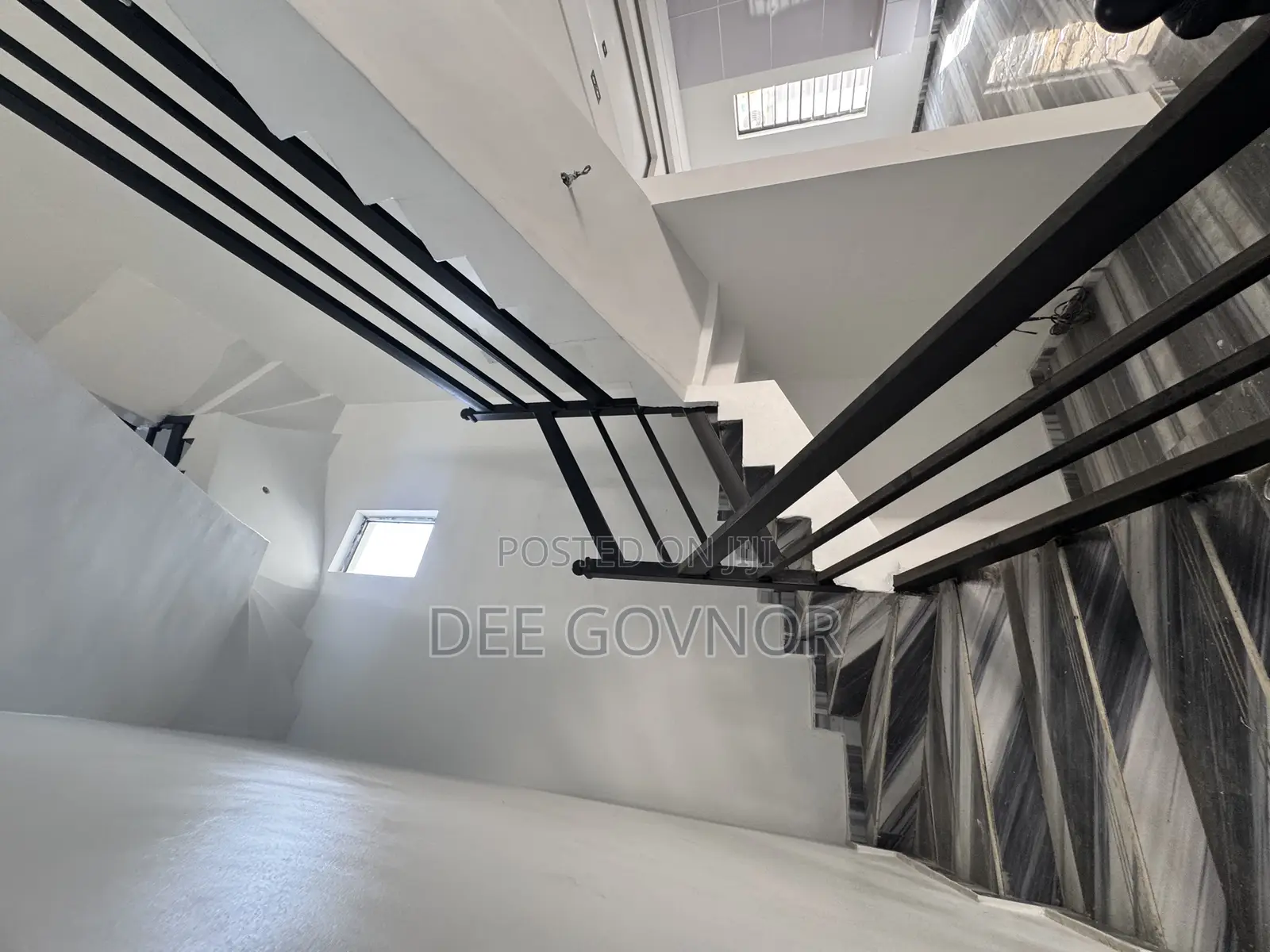 4bdrm Townhouse/Terrace in B Alpha, Chevron for sale in Chevron