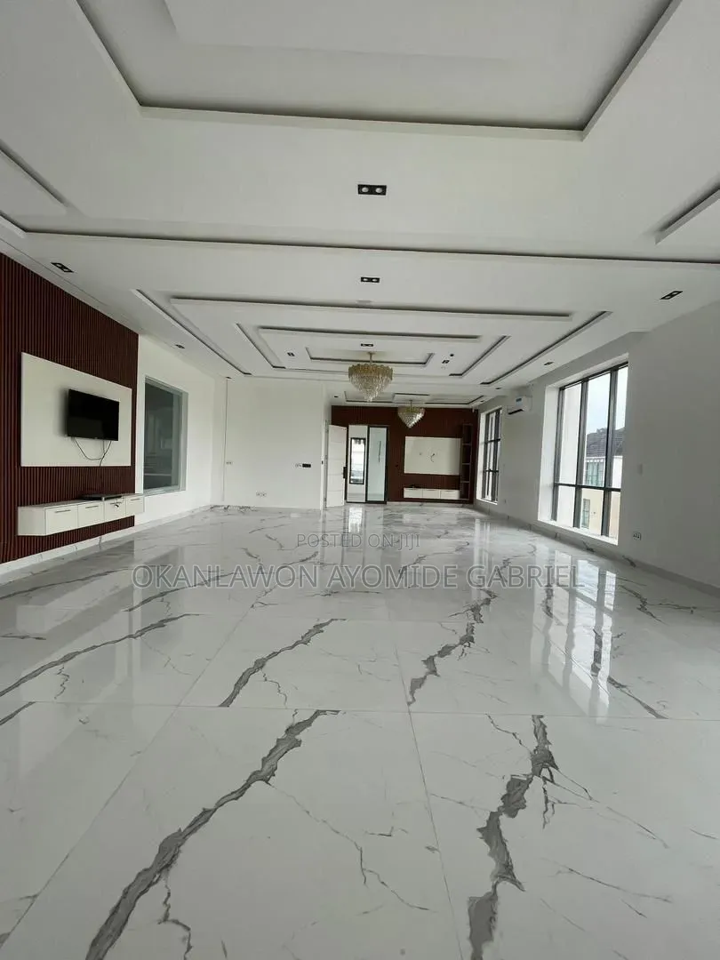 6bdrm Duplex in Ikate for sale in Ikate