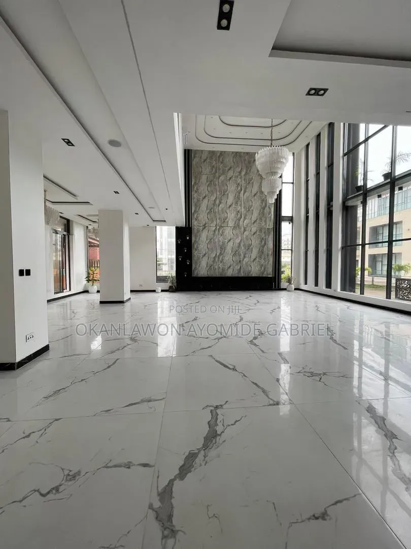 6bdrm Duplex in Ikate for sale in Ikate