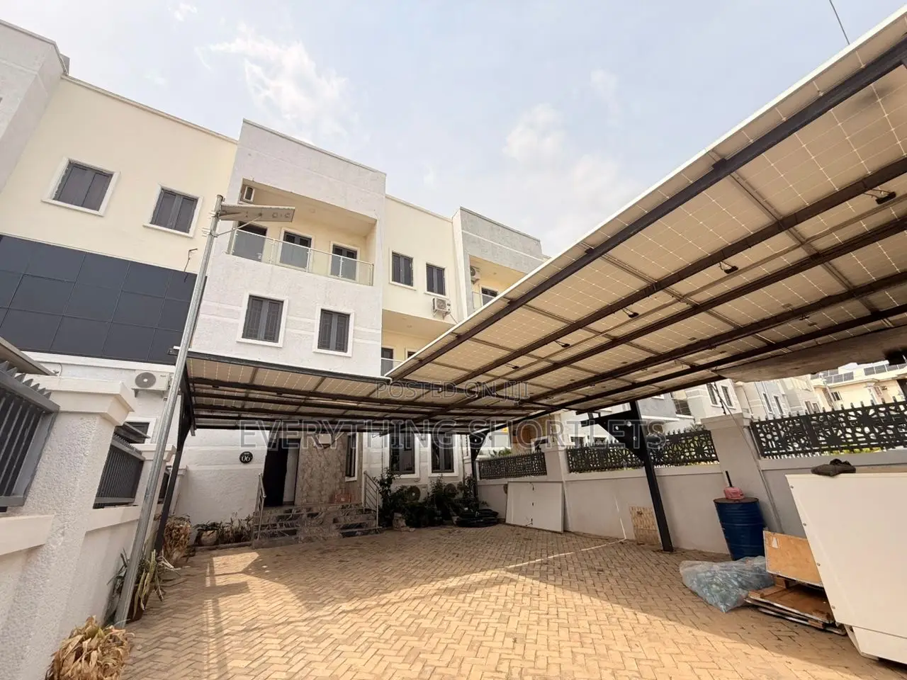 4bdrm Townhouse / Terrace in Kado for rent in Kado