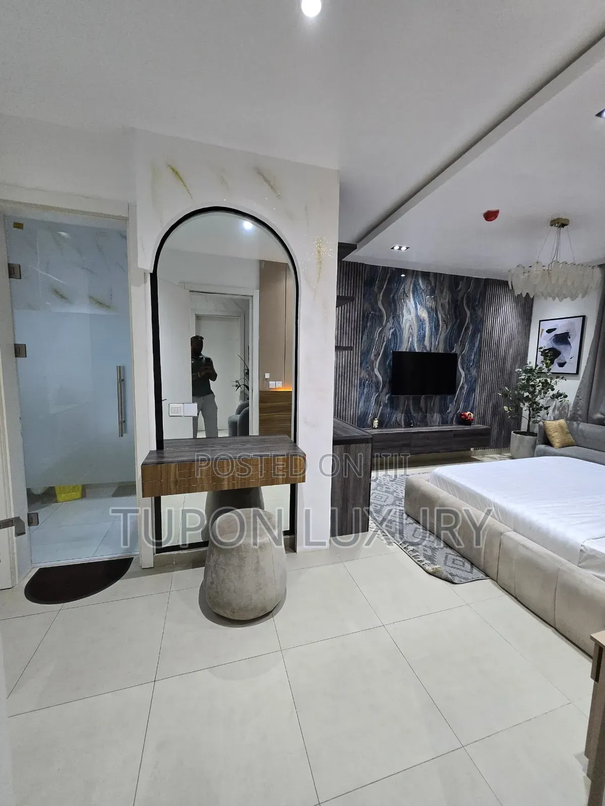 Oceanview/Waterfront 2bed With Cinema, Snooker, Ps5 Gym in Lekki