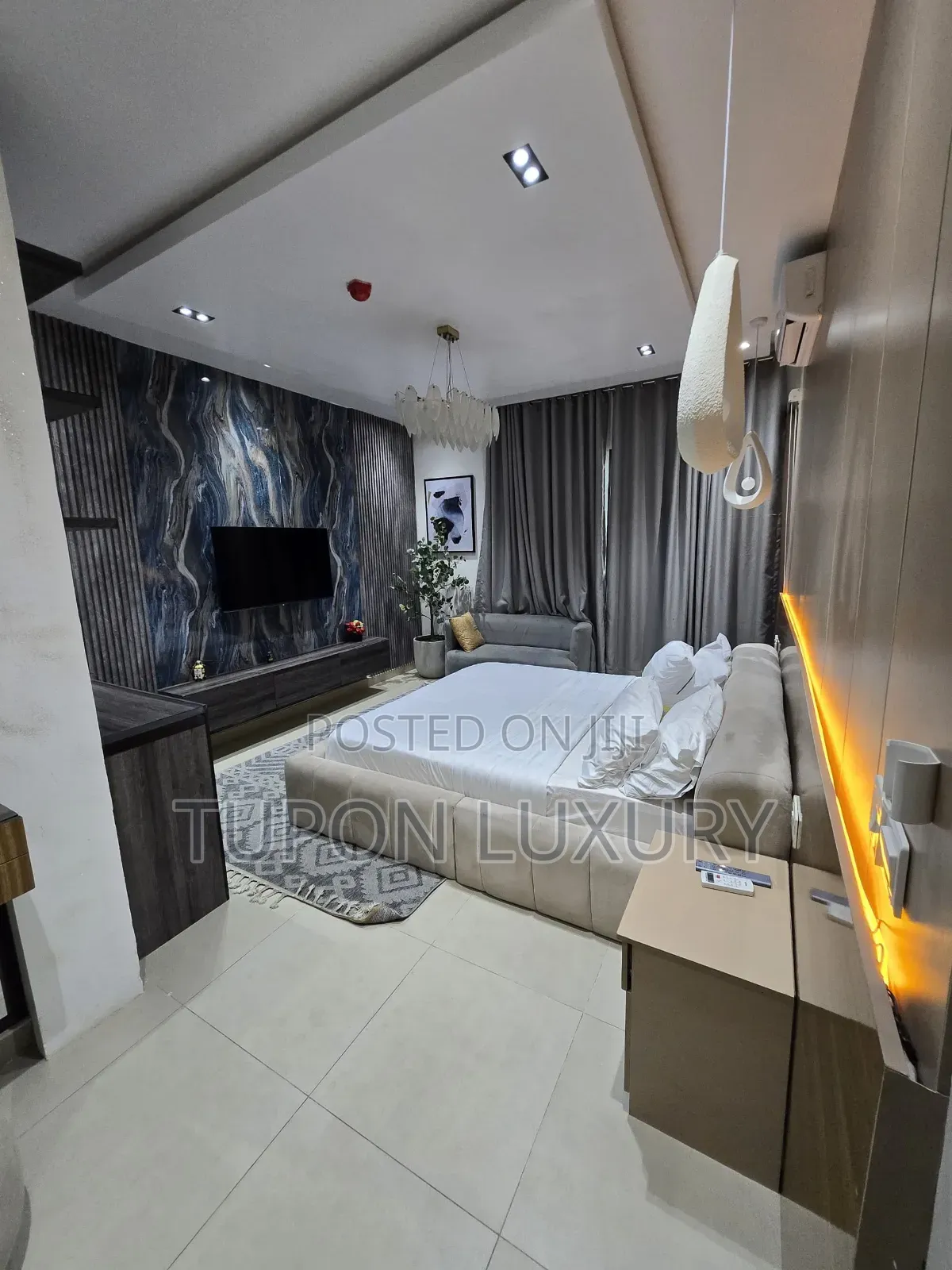 Oceanview/Waterfront 2bed With Cinema, Snooker, Ps5 Gym in Lekki