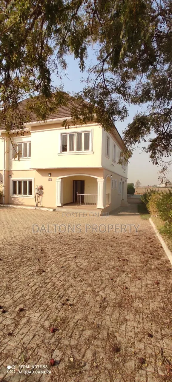 3bdrm Duplex in Riverpack Estate, Sabon Lugbe for sale in Sabon Lugbe