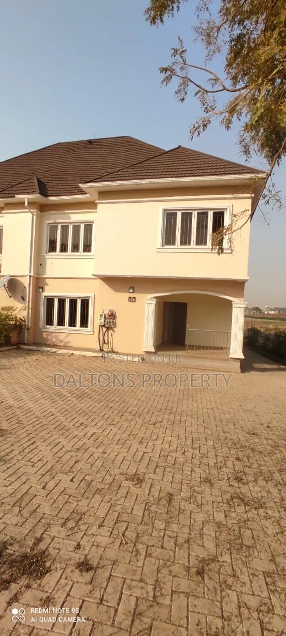 3bdrm Duplex in Riverpack Estate, Sabon Lugbe for sale in Sabon Lugbe