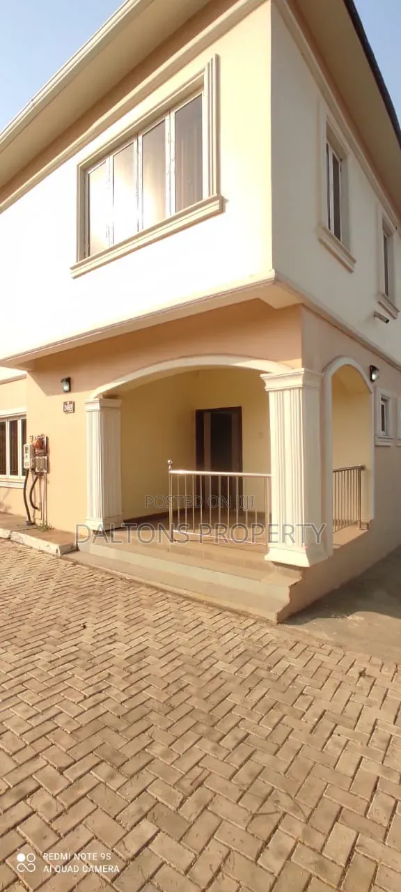 3bdrm Duplex in Riverpack Estate, Sabon Lugbe for sale in Sabon Lugbe