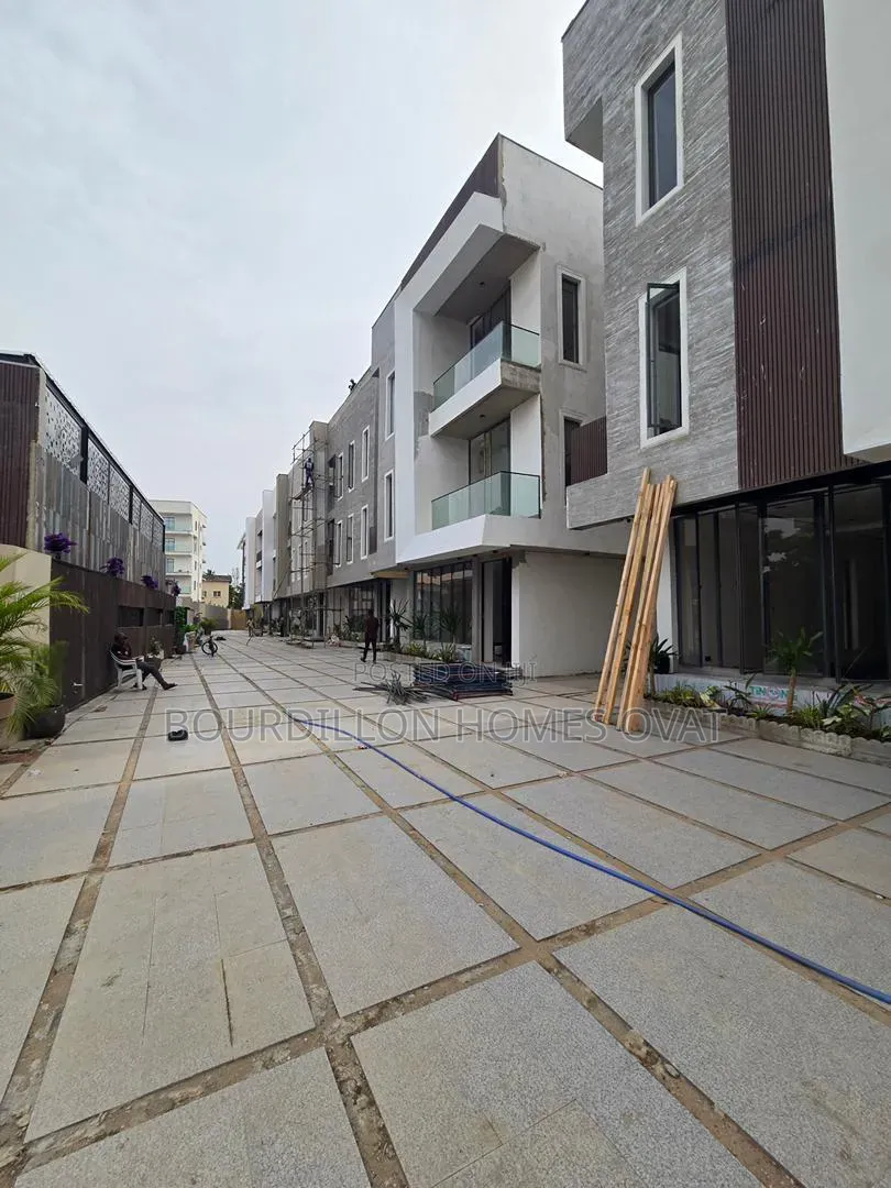 4bdrm Duplex in Ikoyi Lagos State for sale in Ikoyi S.W