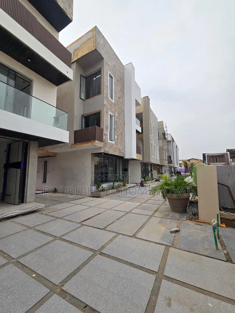 4bdrm Duplex in Ikoyi Lagos State for sale in Ikoyi S.W