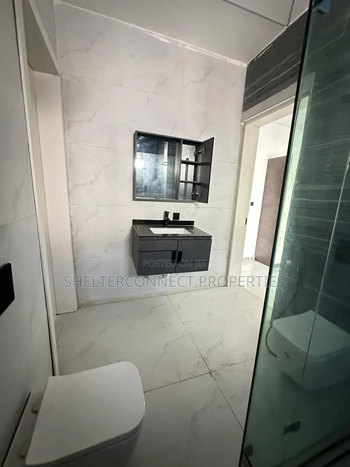 4bdrm Duplex in Osapa london for sale in Osapa london