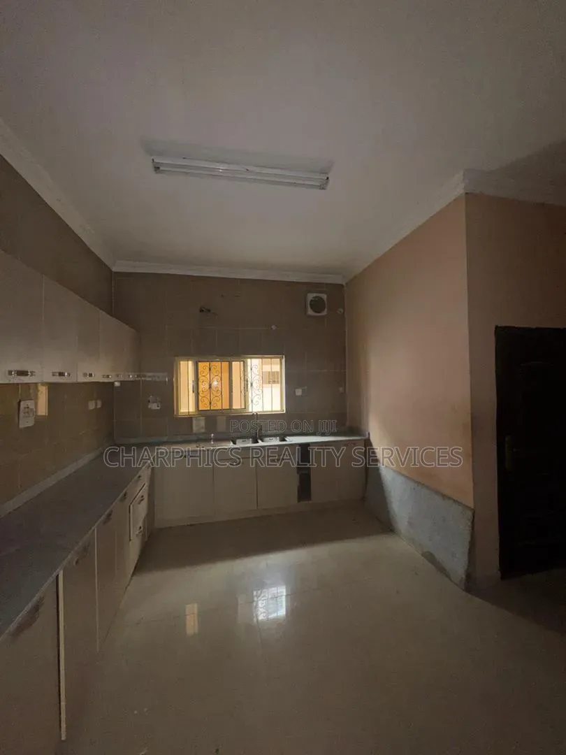 4bdrm Duplex in Lekki Phase 1 for rent in Lekki Phase 1