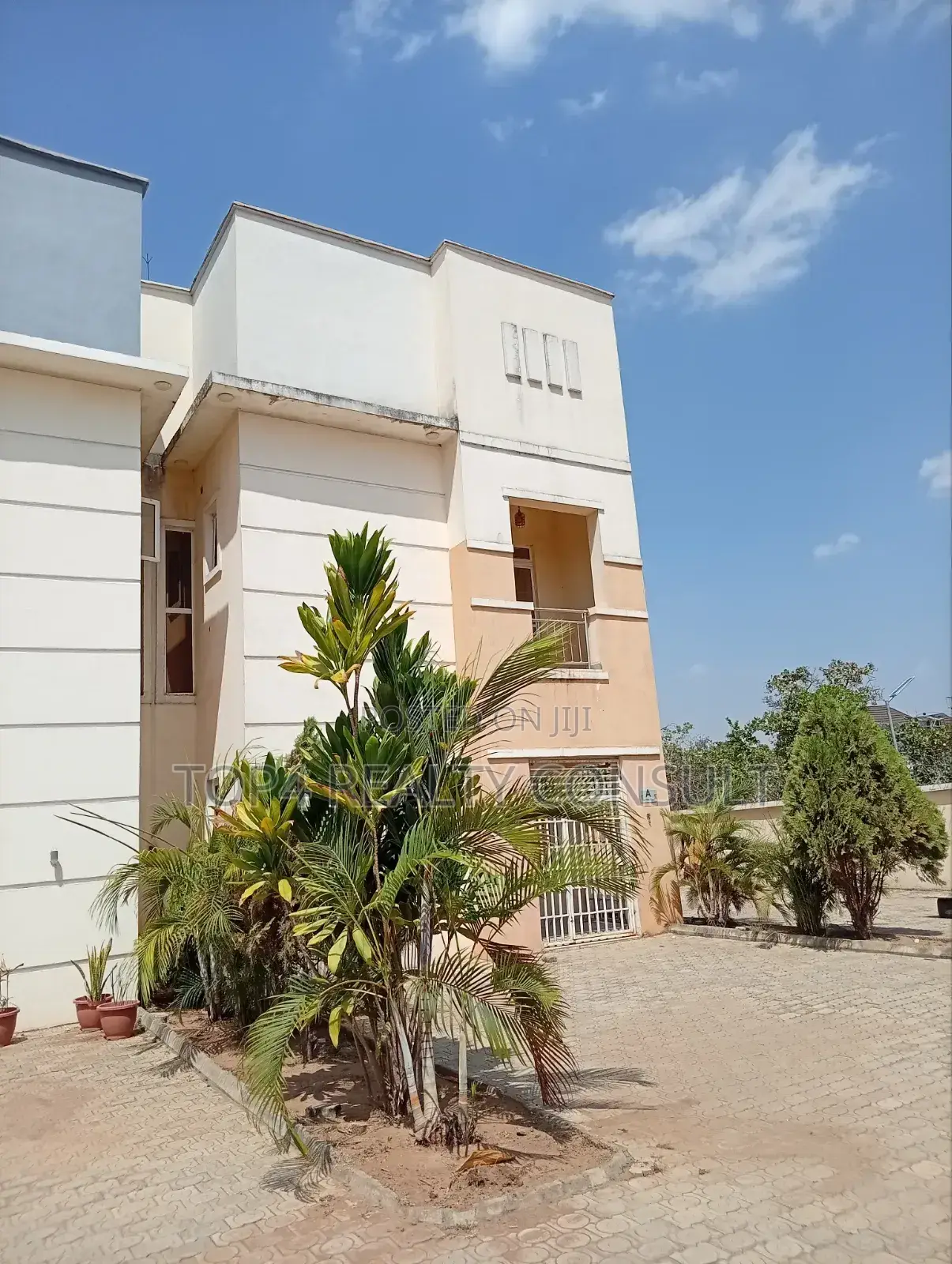 Furnished 4bdrm Duplex in Luzville Court, Kaura for rent in Kaura
