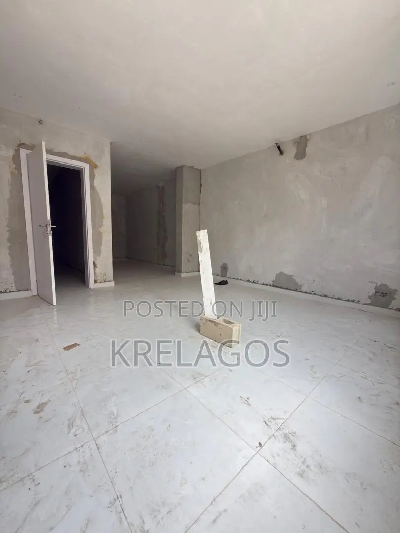 4bdrm Duplex in Lekki Phase 1 for sale in Lekki Phase 1