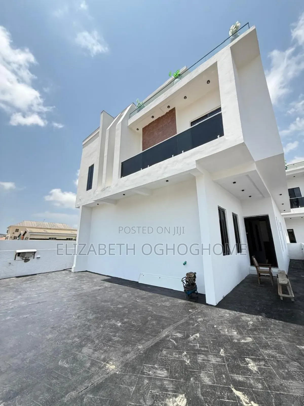 5bdrm Duplex in Sangotedo for sale in Sangotedo