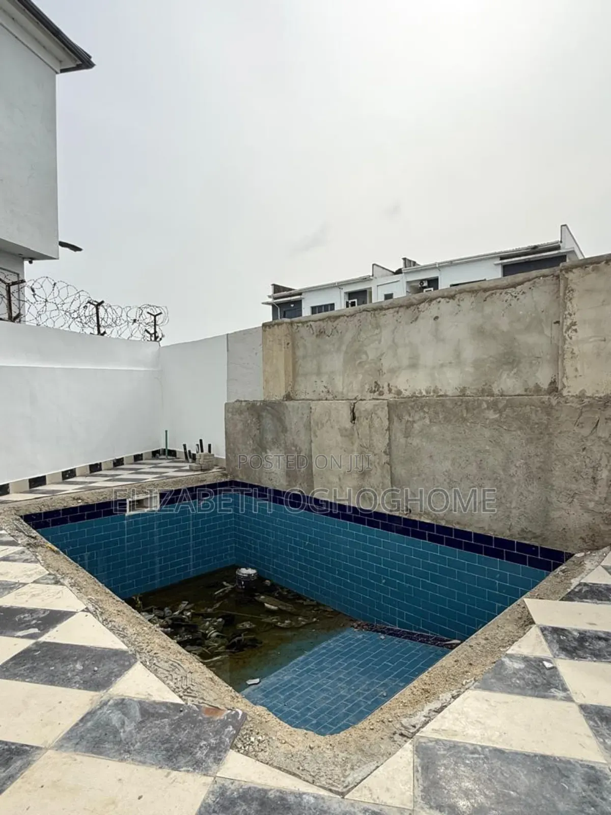 5bdrm Duplex in Sangotedo for sale in Sangotedo