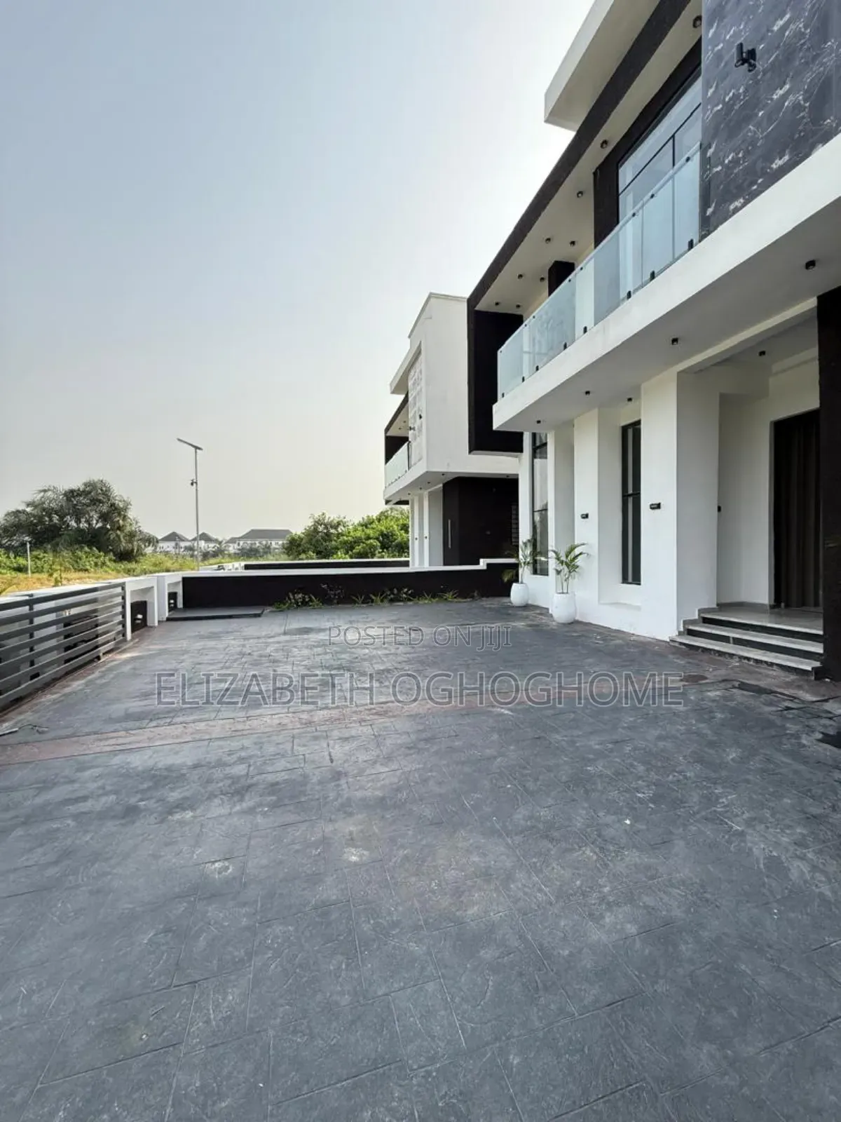 5bdrm Duplex in Sangotedo for sale in Sangotedo