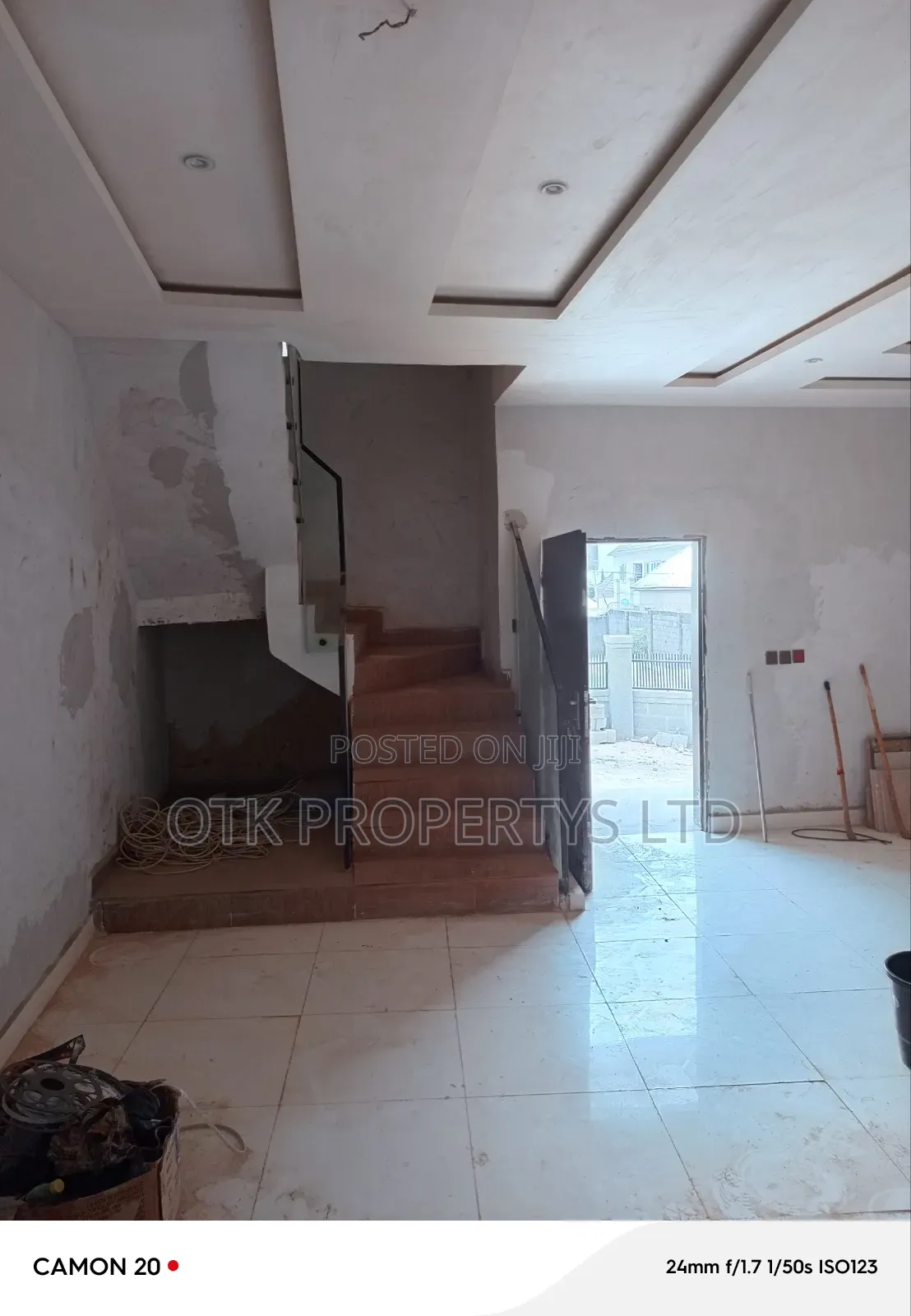 3bdrm Duplex in Scc Road Ushafa for sale in Ushafa