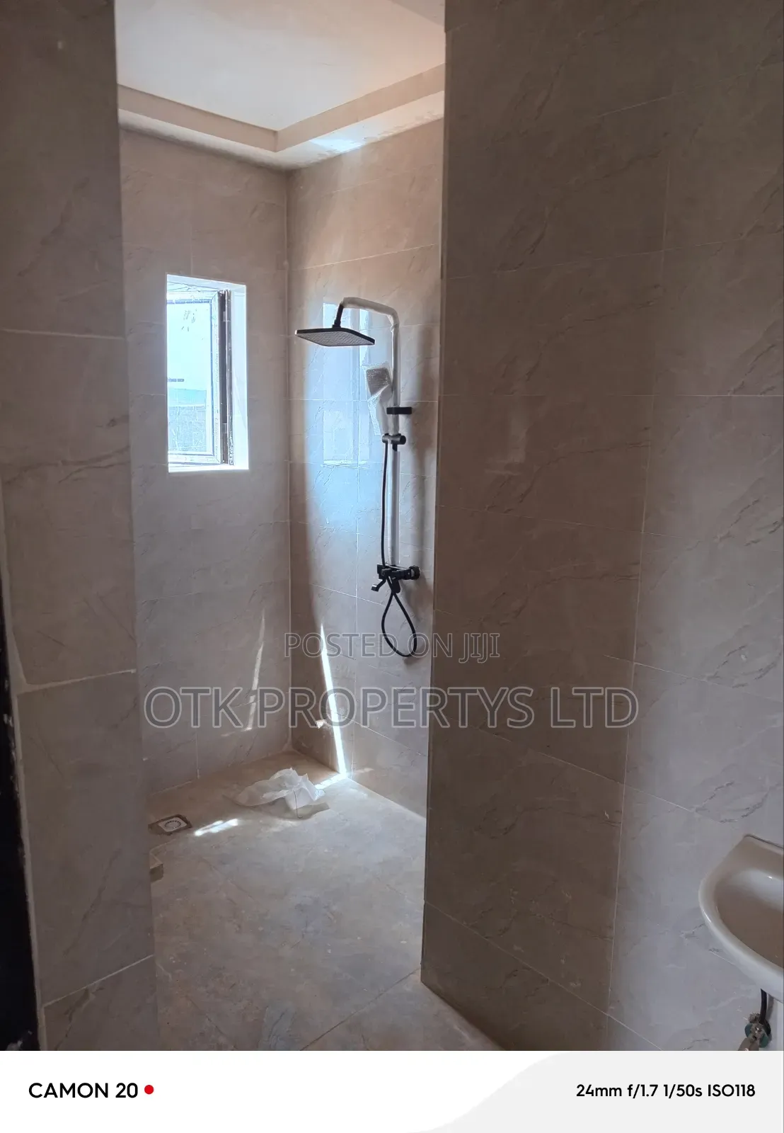 3bdrm Duplex in Scc Road Ushafa for sale in Ushafa