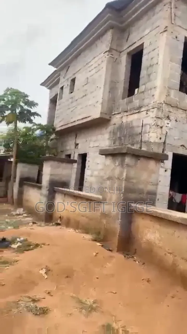 4bdrm Duplex in Owerri for sale in Owerri