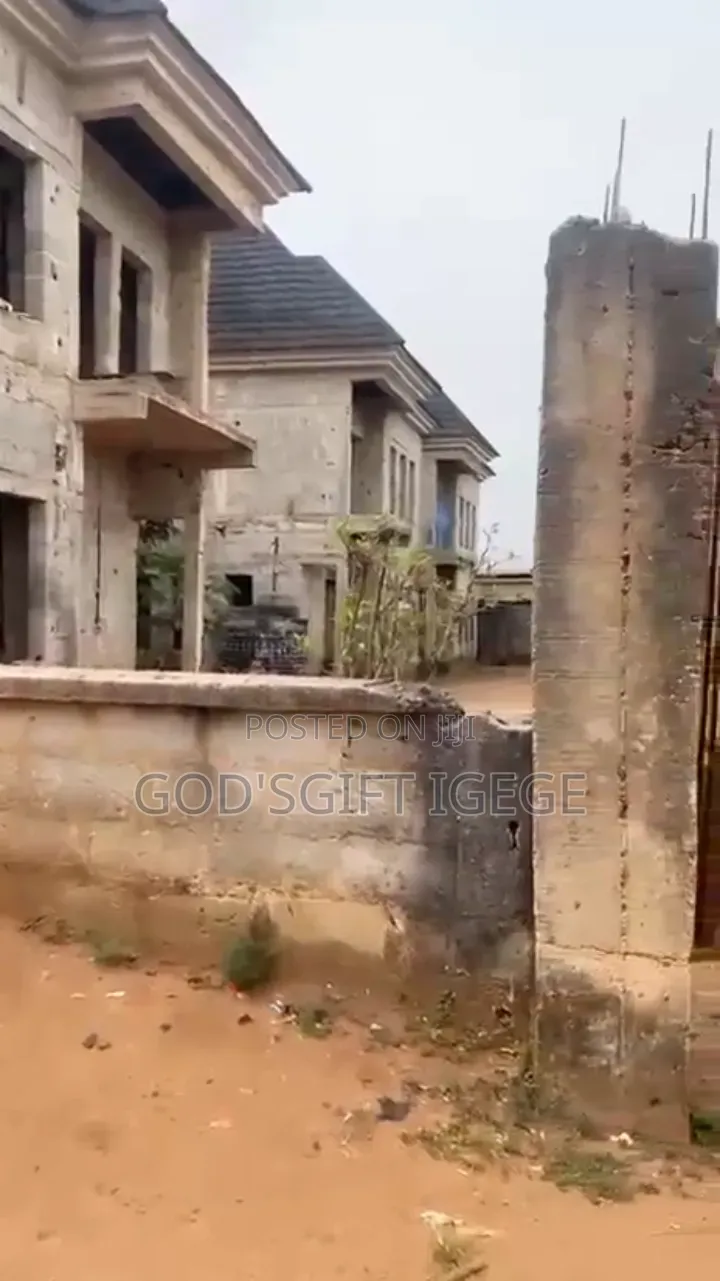 4bdrm Duplex in Owerri for sale in Owerri