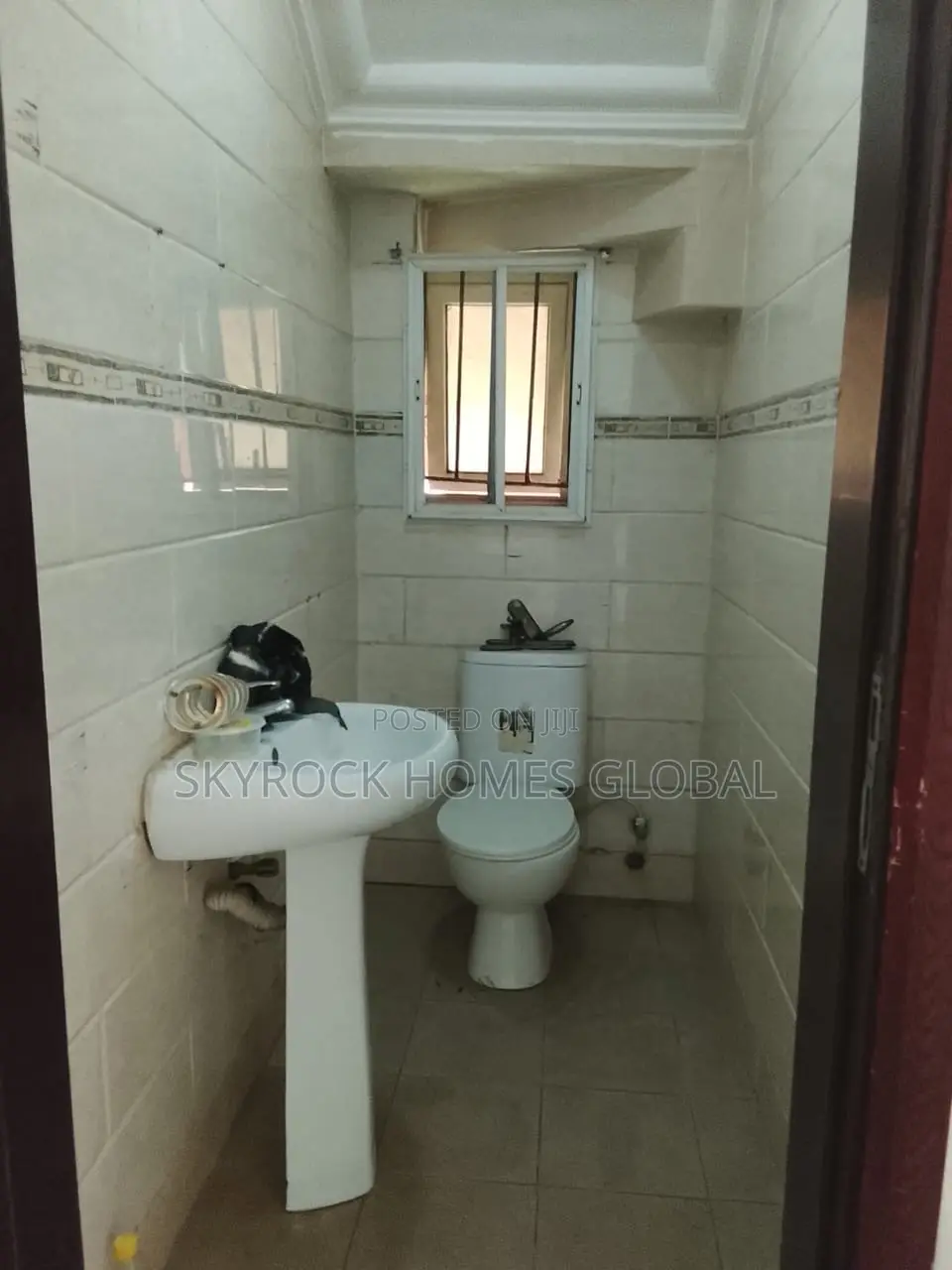 4bdrm Duplex in Ikota for rent in Ikota
